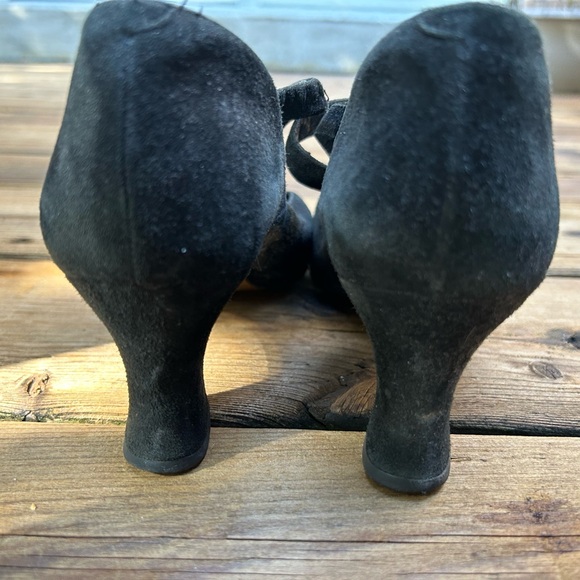 Black suede ballet cross straps, 2 inch heels - Picture 4 of 7